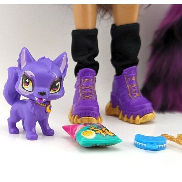 Monster High Clawdeen Wolf G3 Signature Boo Crew Crescent Cat  with Accessories - Picture 3 of 16